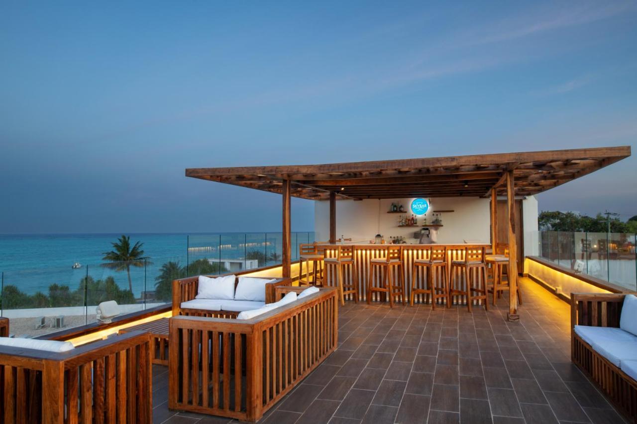 Hotel Nungwi Dreams By Mantis Esterno foto Rooftop bar at the hotel