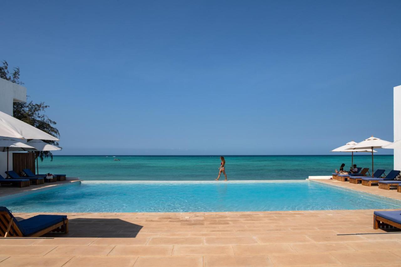 Hotel Nungwi Dreams By Mantis Esterno foto Infinity pool at the Taj Pamodzi Hotel, Lilongwe, Malawi