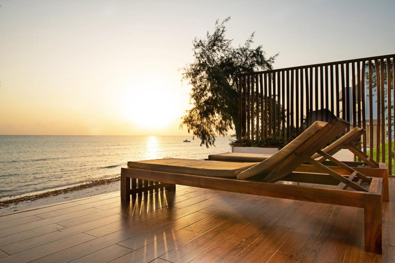 Hotel Nungwi Dreams By Mantis Esterno foto Sunset at the beach