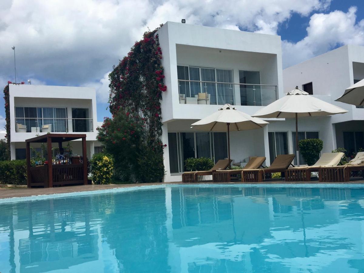 Hotel Nungwi Dreams By Mantis Esterno foto The swimming pool at the hotel