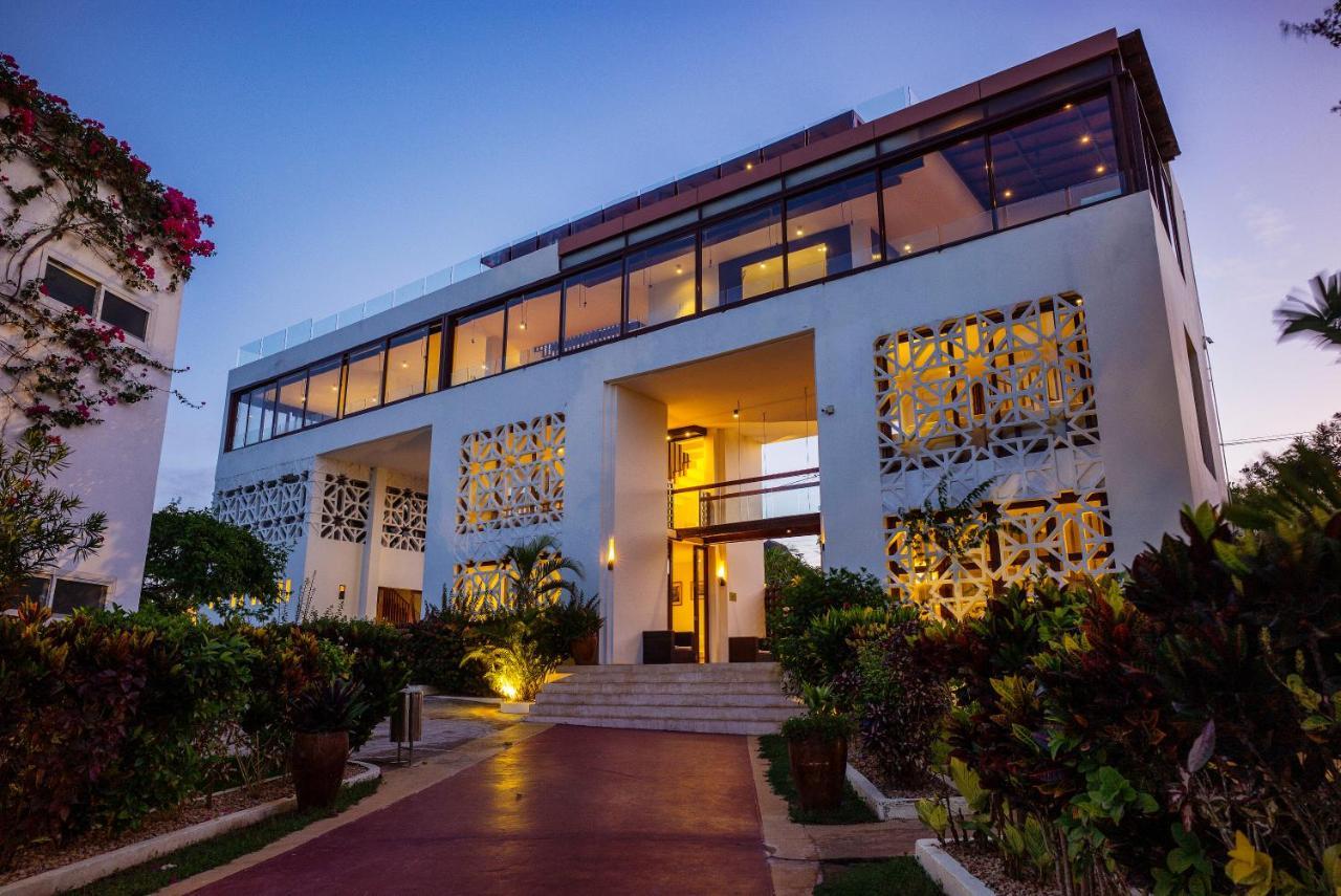 Hotel Nungwi Dreams By Mantis Esterno foto The residence of the Thai ambassador in Athens